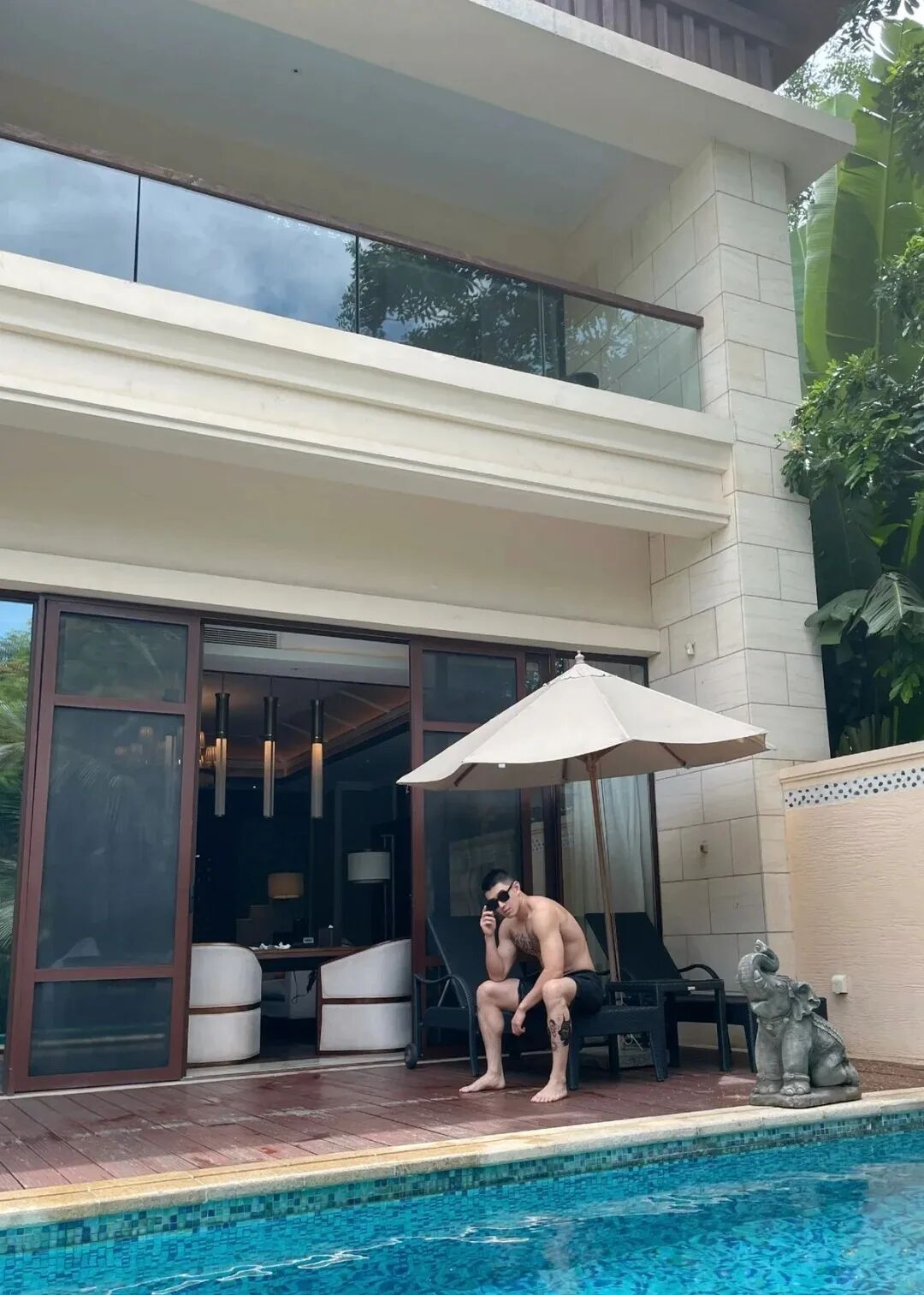 “撕漫男”降临现实！刘聪Russell健身大片，撩翻全网的荷尔蒙狂潮