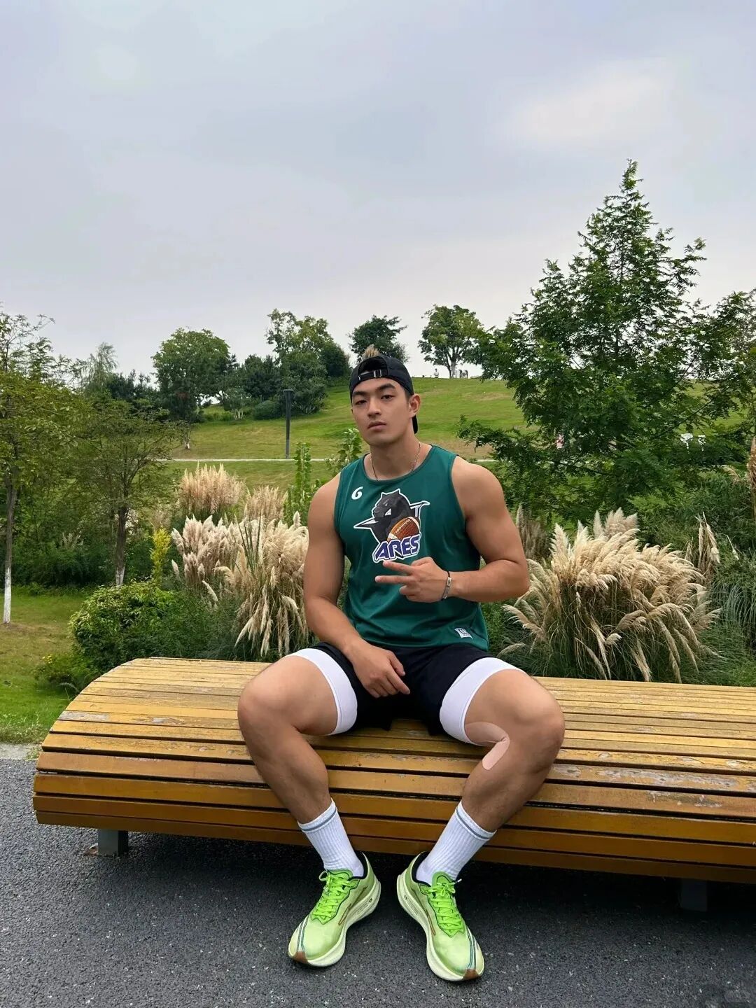 “撕漫男”降临现实！刘聪Russell健身大片，撩翻全网的荷尔蒙狂潮