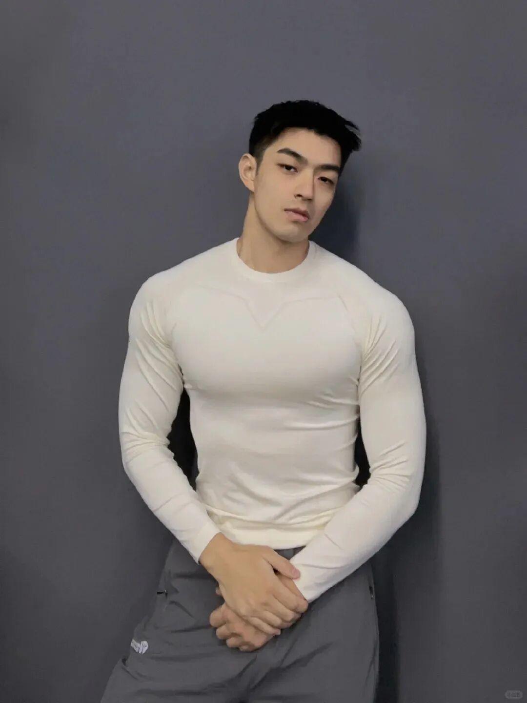 “撕漫男”降临现实！刘聪Russell健身大片，撩翻全网的荷尔蒙狂潮