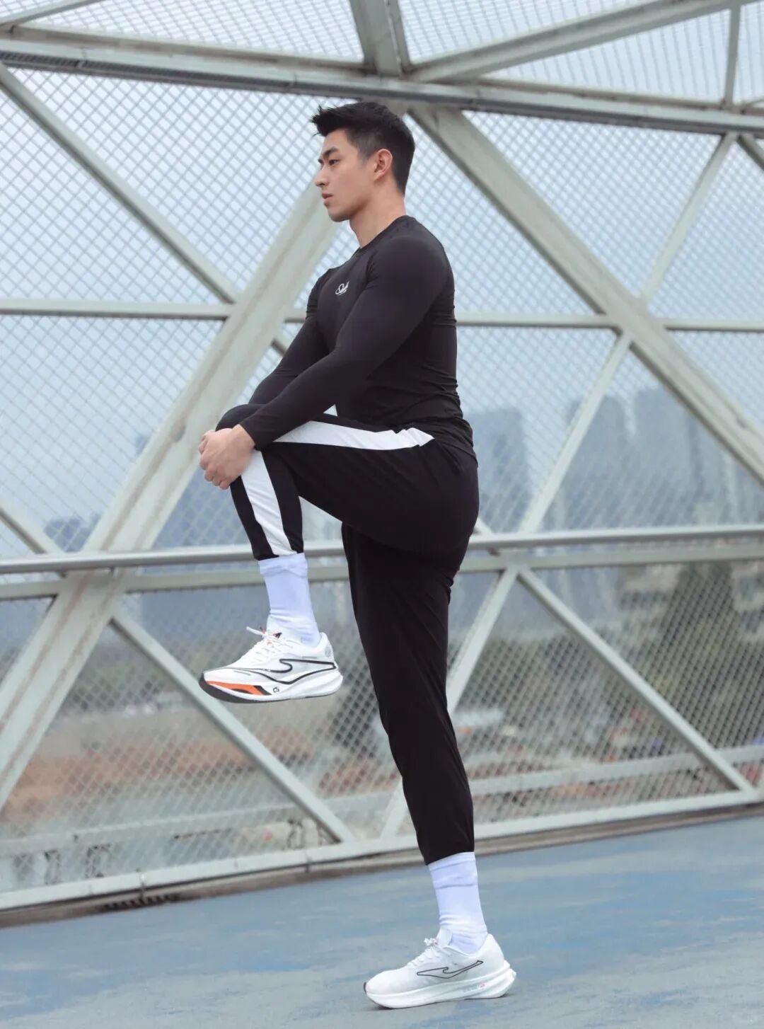 “撕漫男”降临现实！刘聪Russell健身大片，撩翻全网的荷尔蒙狂潮