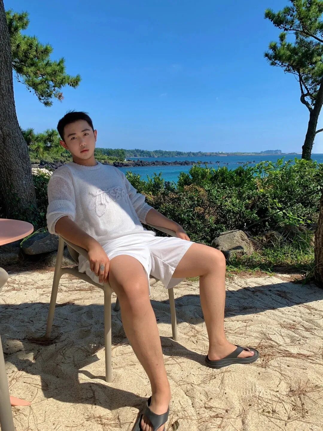 清迈游玩遇上帅气小哥，脂包肌身材与阳光笑容让人沦陷!