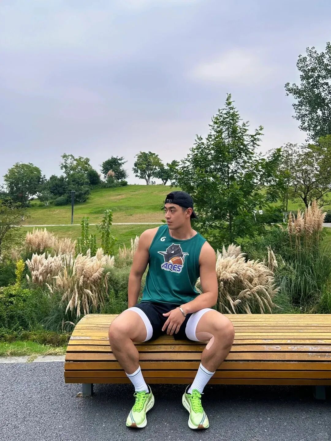 “撕漫男”降临现实！刘聪Russell健身大片，撩翻全网的荷尔蒙狂潮