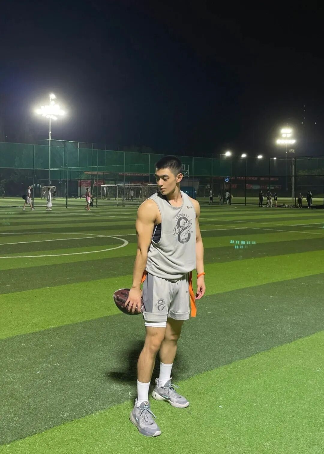 “撕漫男”降临现实！刘聪Russell健身大片，撩翻全网的荷尔蒙狂潮