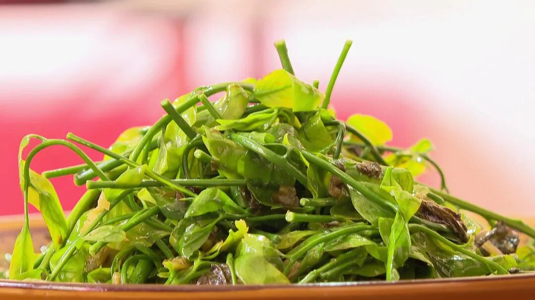 红河石屏:鲜甜到"胃" 甜菜酸吃美味翻倍