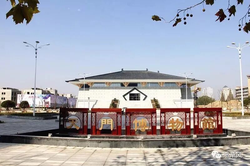 北湖畔的走马岭,一千余亩的北湖,正改造为生态湿地公园.