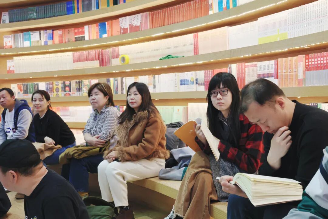 文学路远 ——《色的记忆·荒漠》读书分享会在呼和浩特举办 第19张
