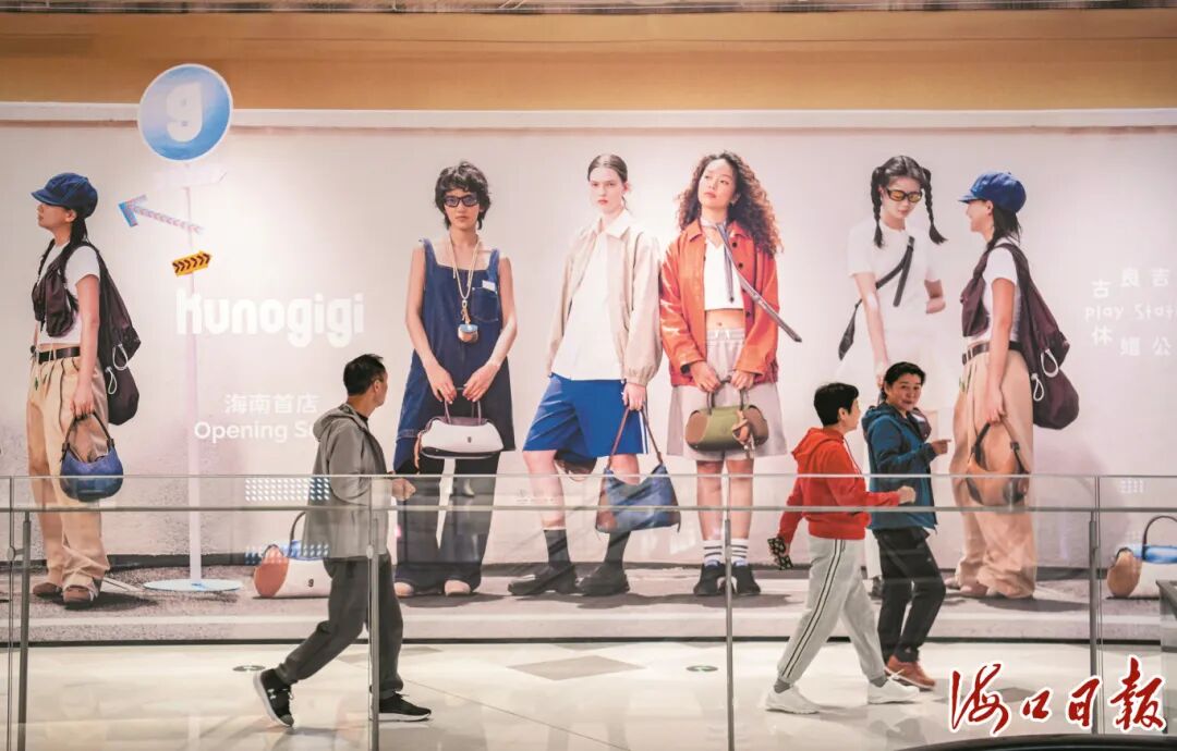 在海口万象城内，今年刚刚引进的古良吉吉海南首店正在装修中，将于今年上半年开业。海口市融媒体中心记者 苏弼坤 摄