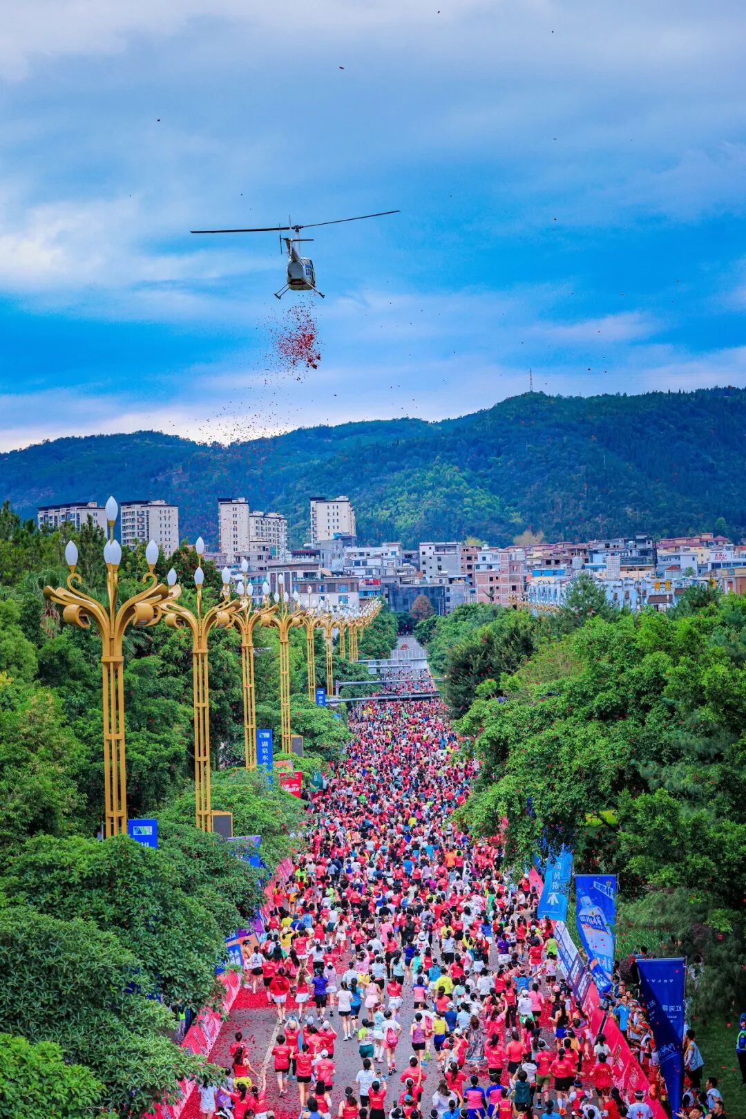 这场马拉松,跑出了"恋爱感觉"!