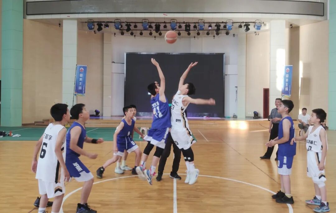 2023-2024历下区校园篮球比赛预计持续两个月,篮球赛事走进更多的学校