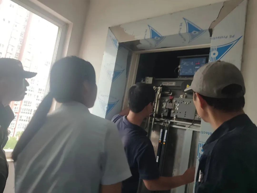 南阳市民生小区电梯事故