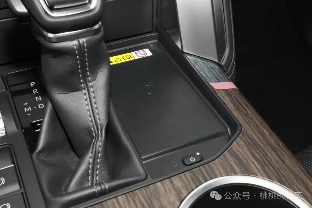 丰田兰德酷路泽VX 越野配置 实拍