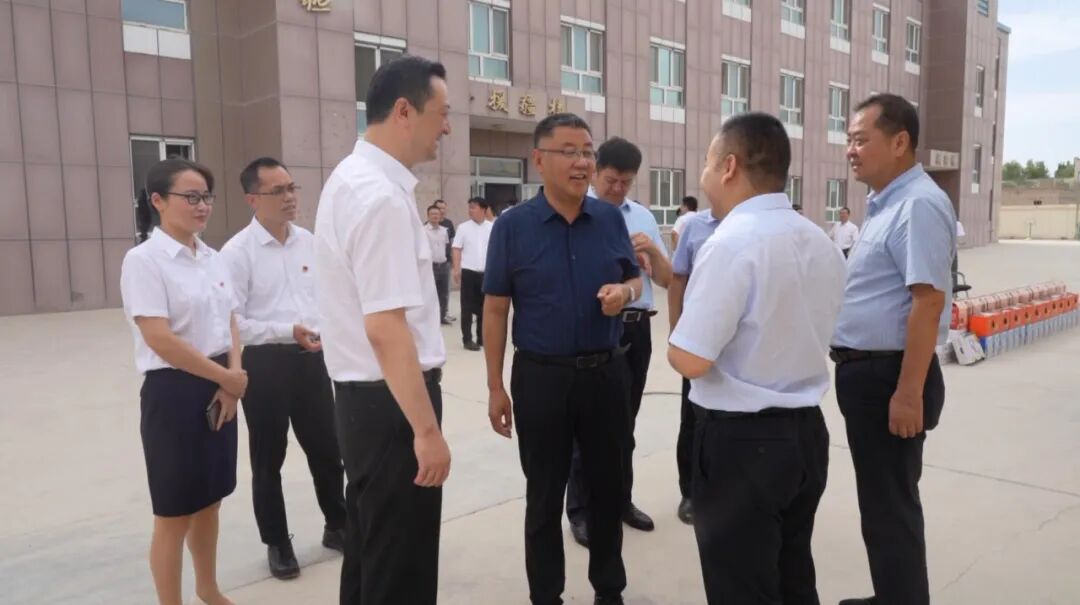 库车市领导端午节慰问宁波援疆干部人才和支教教师