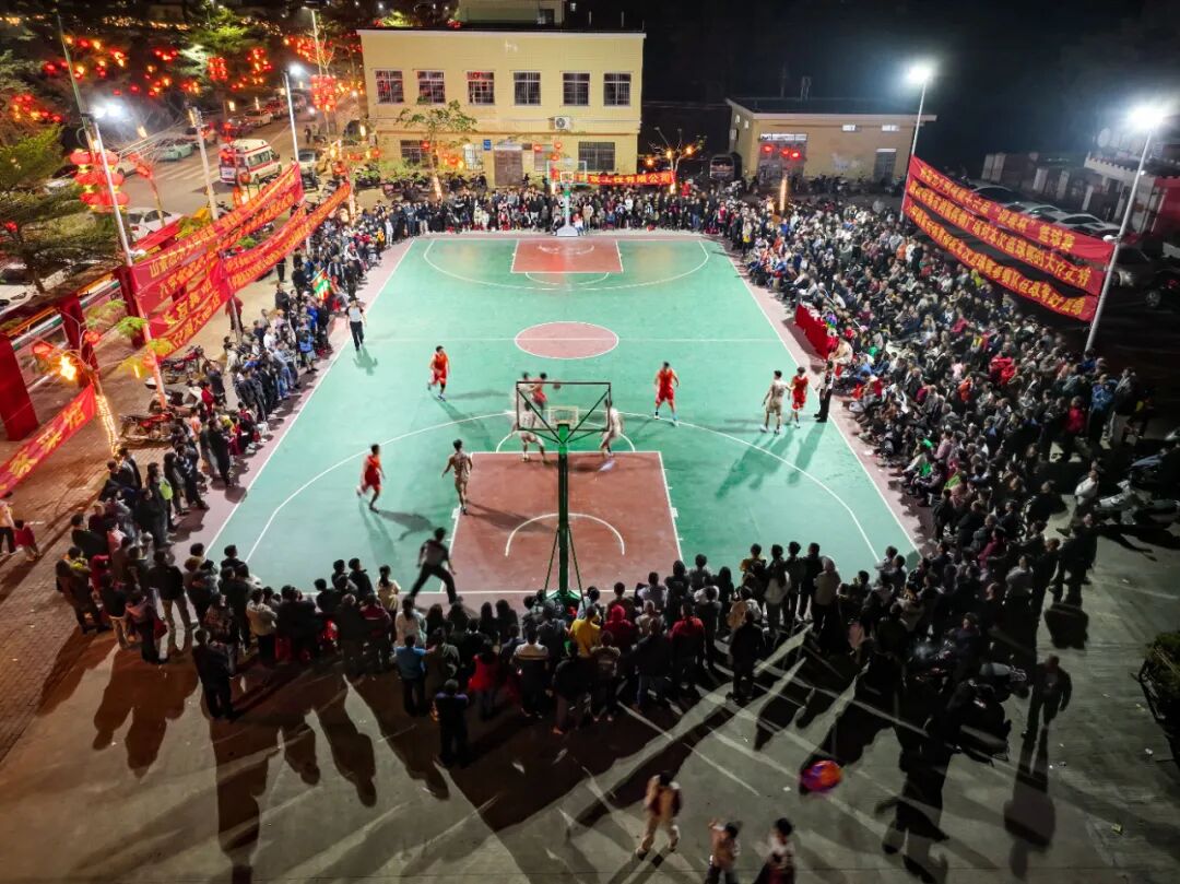 八甲镇举行第十六届迎春杯男子篮球赛