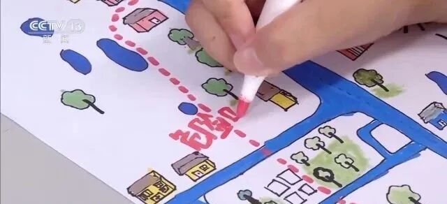 主打安全！这些小学生为自己手绘上学路线图_杭州网