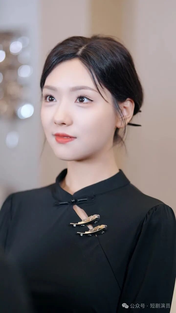 王云云:多才多艺的短剧演员