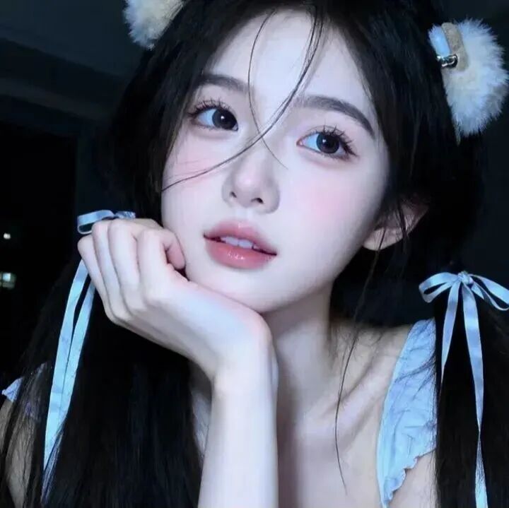 蓝色系甜妹女生头像