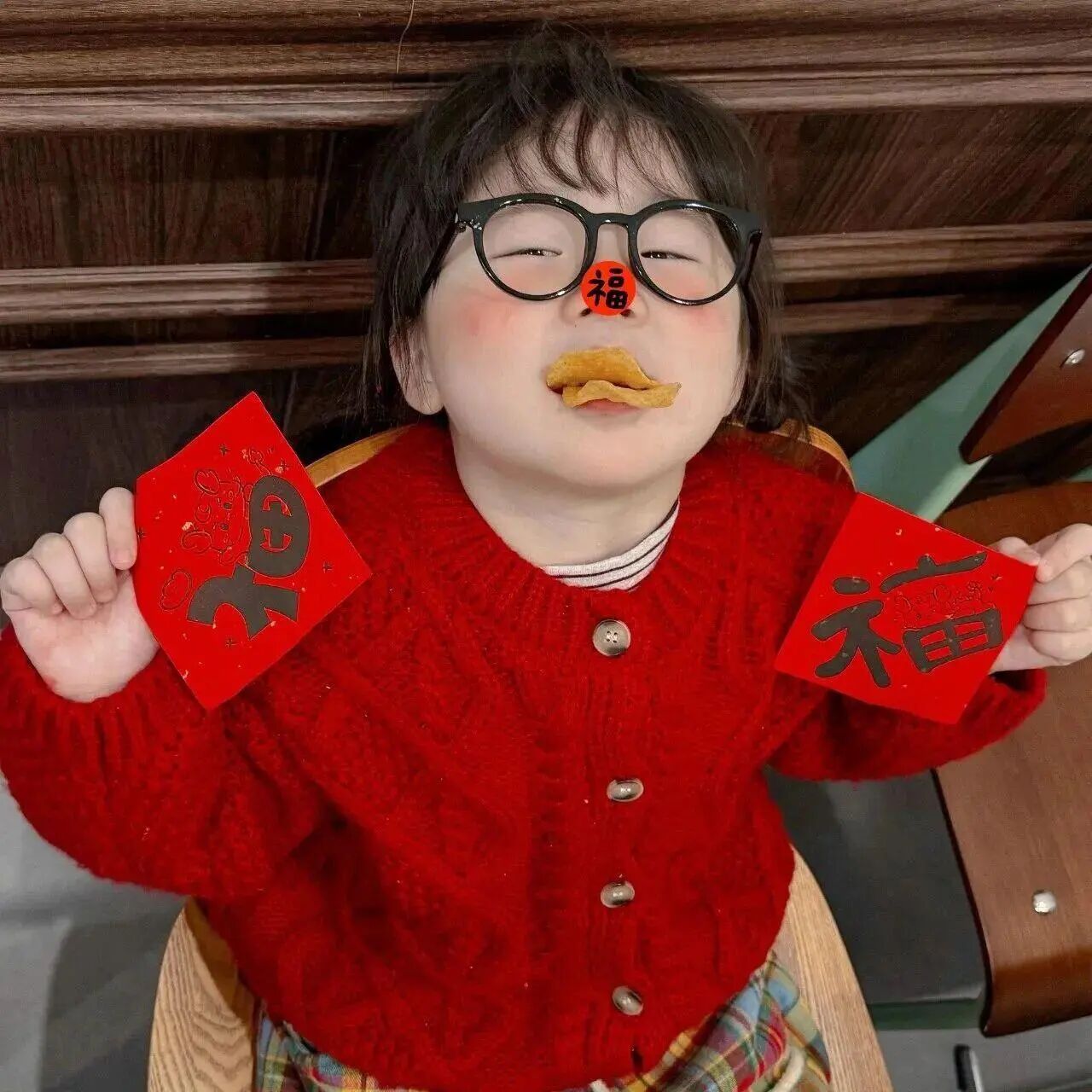 新年萌娃小女孩头像