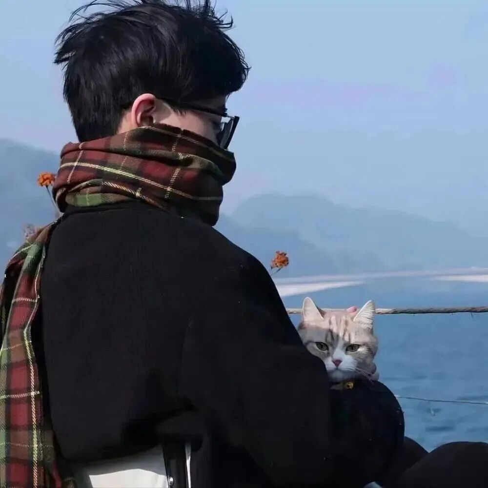 nuzbamcateyuanliu抱着猫咪海边情侣头像