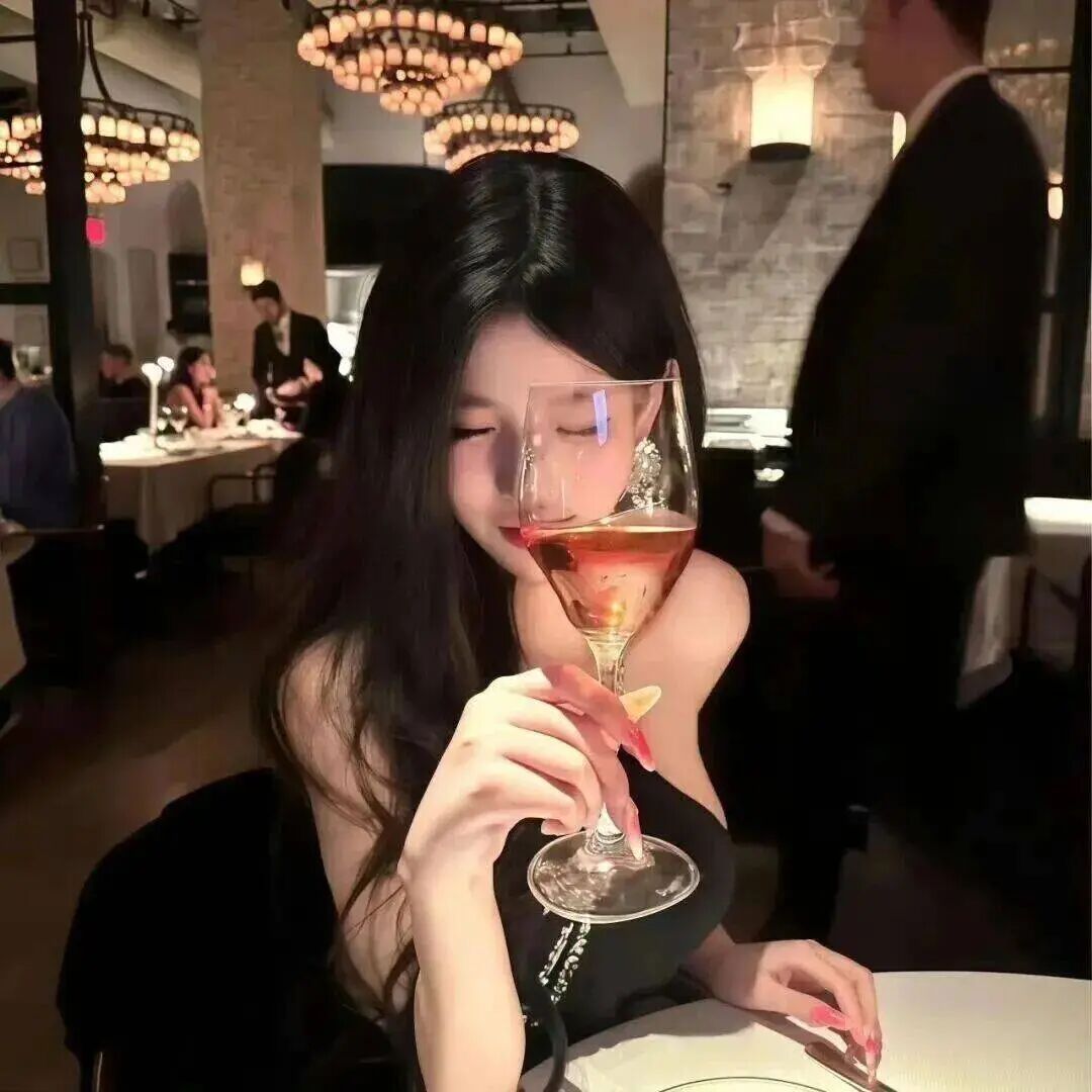 chifanhejiubhgtdayun吃饭喝酒单人真人情侣头像