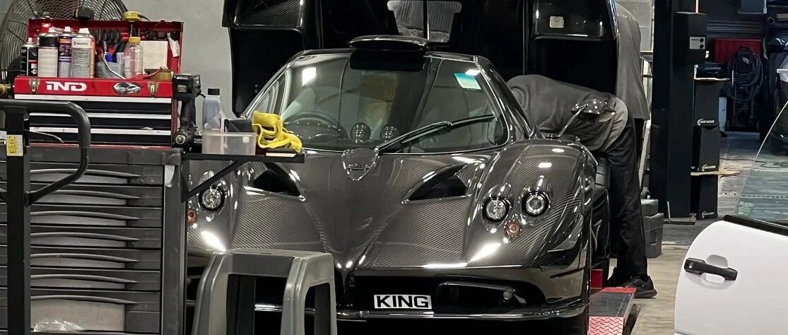 郭富城的帕加尼去保养,9万一趟,为了这辆车,花百万换车壳