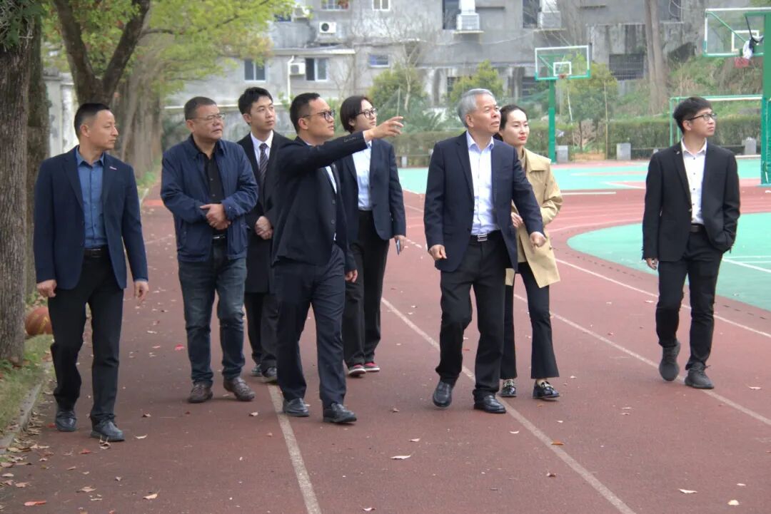 法治护航助成才我所主任叶连友率队走进温州市仰义中学并举行法律顾问