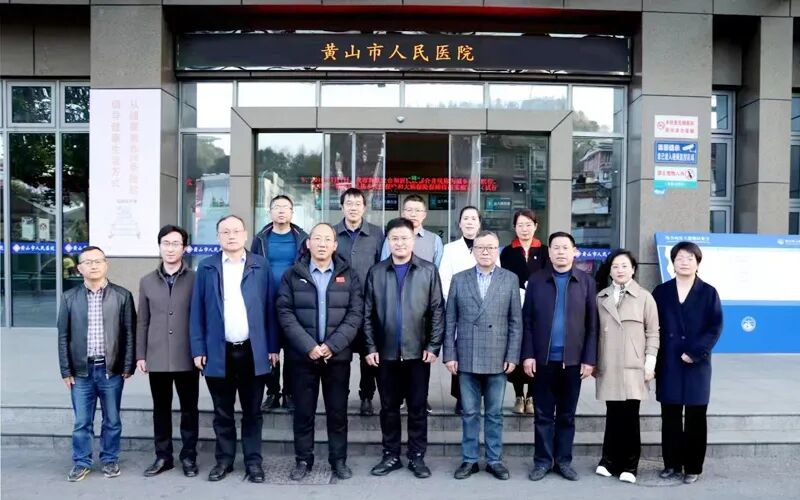 按照访企拓岗工作要求,雷副校长充分了解各级医院的人才需求状况和