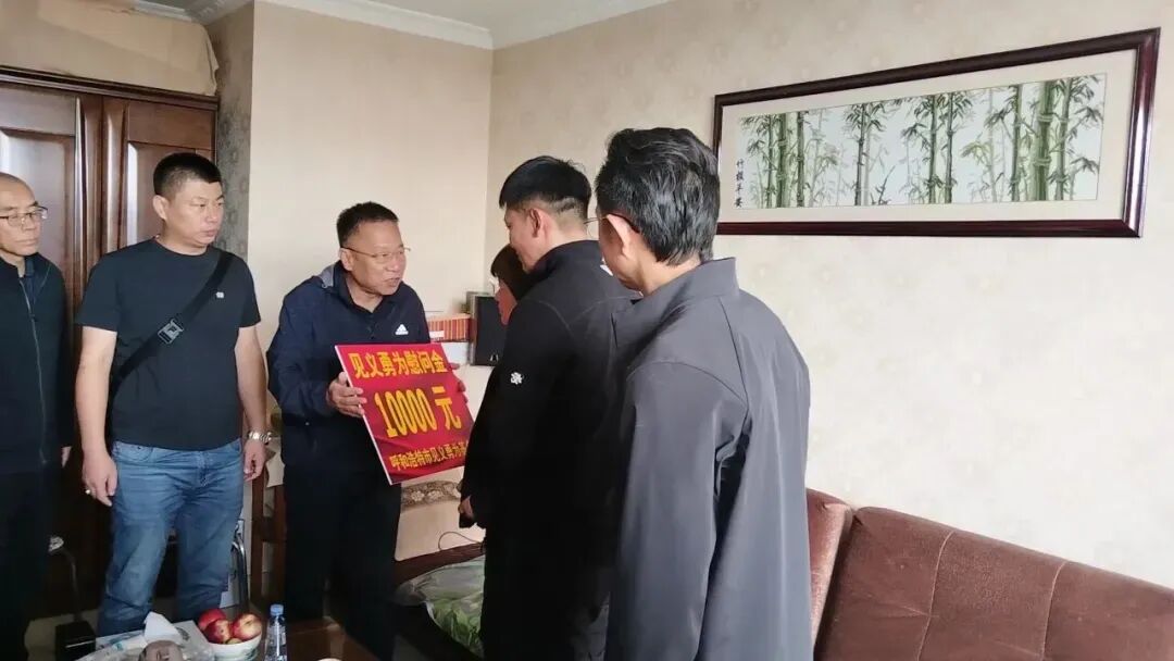 60岁老人离退休仅23天跳水救人溺亡
