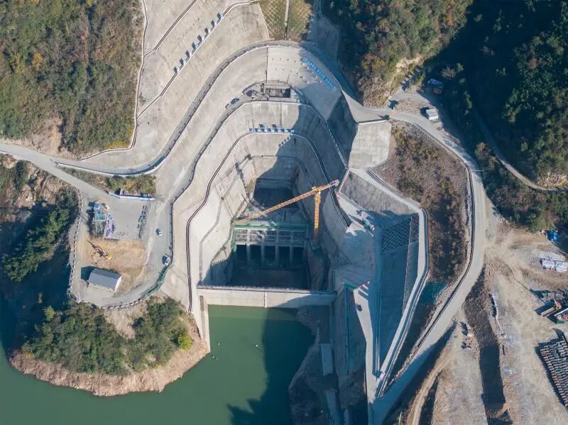 潘口抽水蓄能电站最新进展！143吨巨无霸“保险栓”已就位