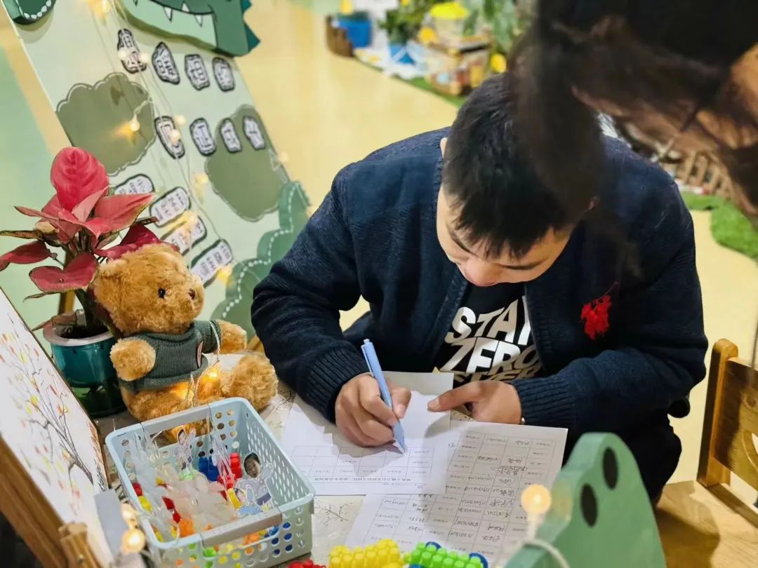 幼兒園老師會家長的話語_幼兒園爸爸專場家長會_家長會上爸爸們C幼兒園老師