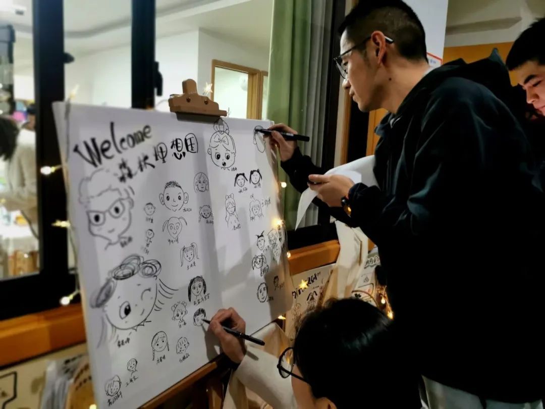 幼兒園爸爸專場(chǎng)家長會(huì)_家長會(huì)上爸爸們C幼兒園老師_幼兒園老師會(huì)家長的話語