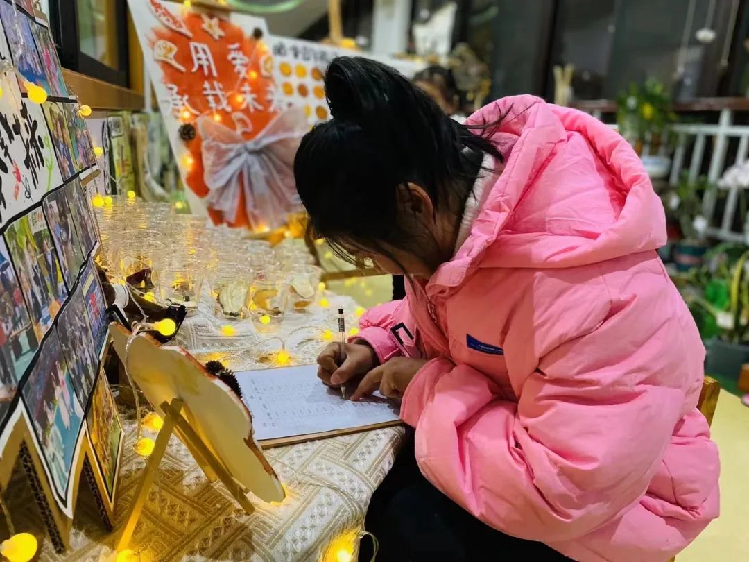 幼兒園爸爸專場(chǎng)家長會(huì)_幼兒園老師會(huì)家長的話語_家長會(huì)上爸爸們C幼兒園老師