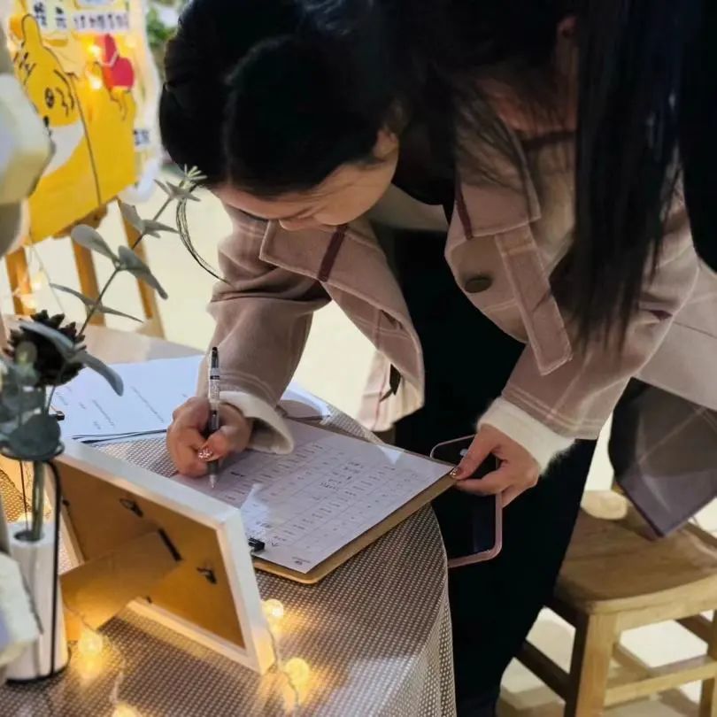 家長會(huì)上爸爸們C幼兒園老師_幼兒園老師會(huì)家長的話語_幼兒園爸爸專場(chǎng)家長會(huì)