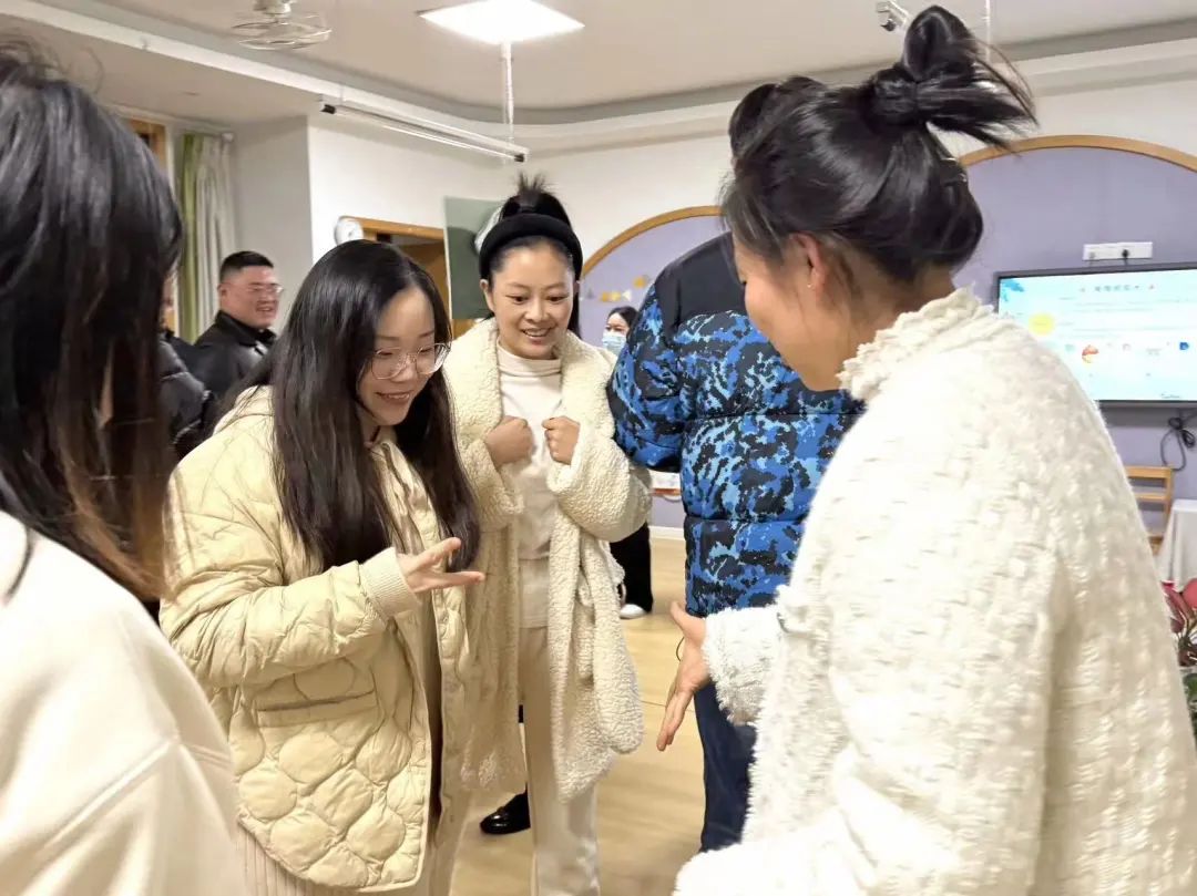 幼兒園爸爸專場(chǎng)家長會(huì)_家長會(huì)上爸爸們C幼兒園老師_幼兒園老師會(huì)家長的話語