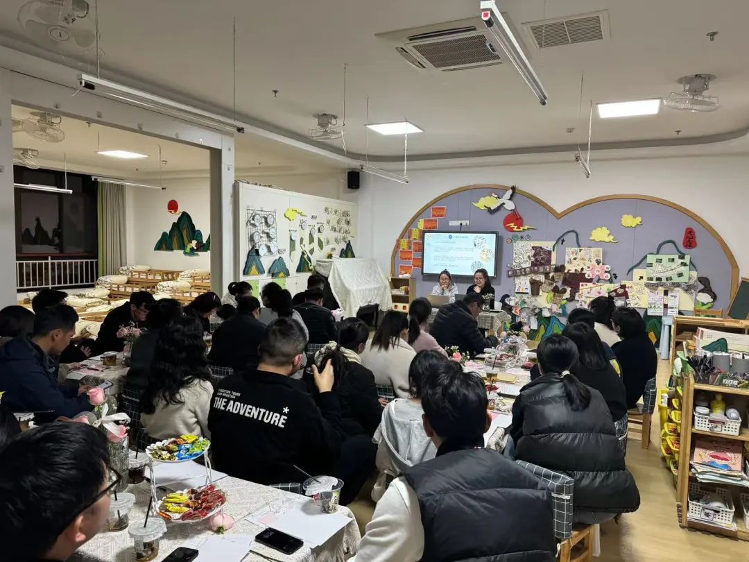 幼兒園老師會家長的話語_幼兒園爸爸專場家長會_家長會上爸爸們C幼兒園老師