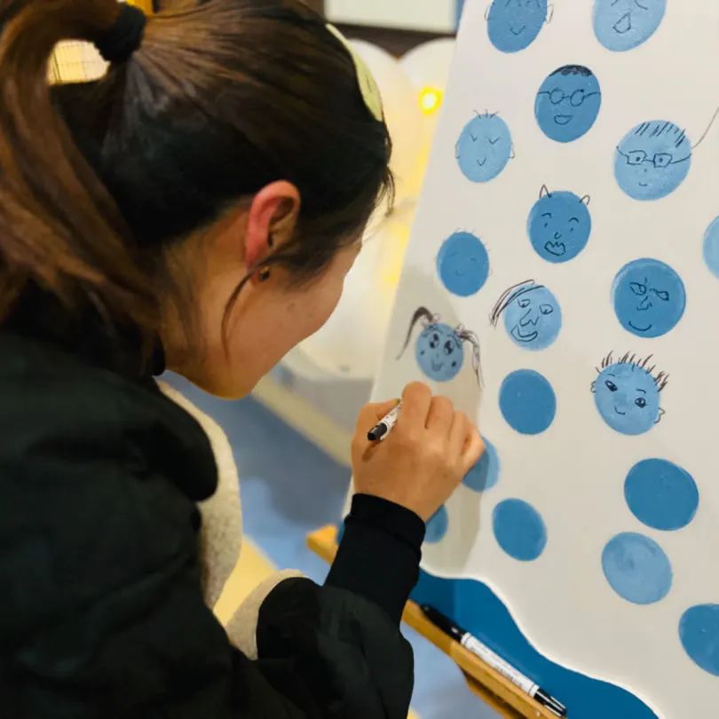 幼兒園爸爸專場家長會_幼兒園老師會家長的話語_家長會上爸爸們C幼兒園老師