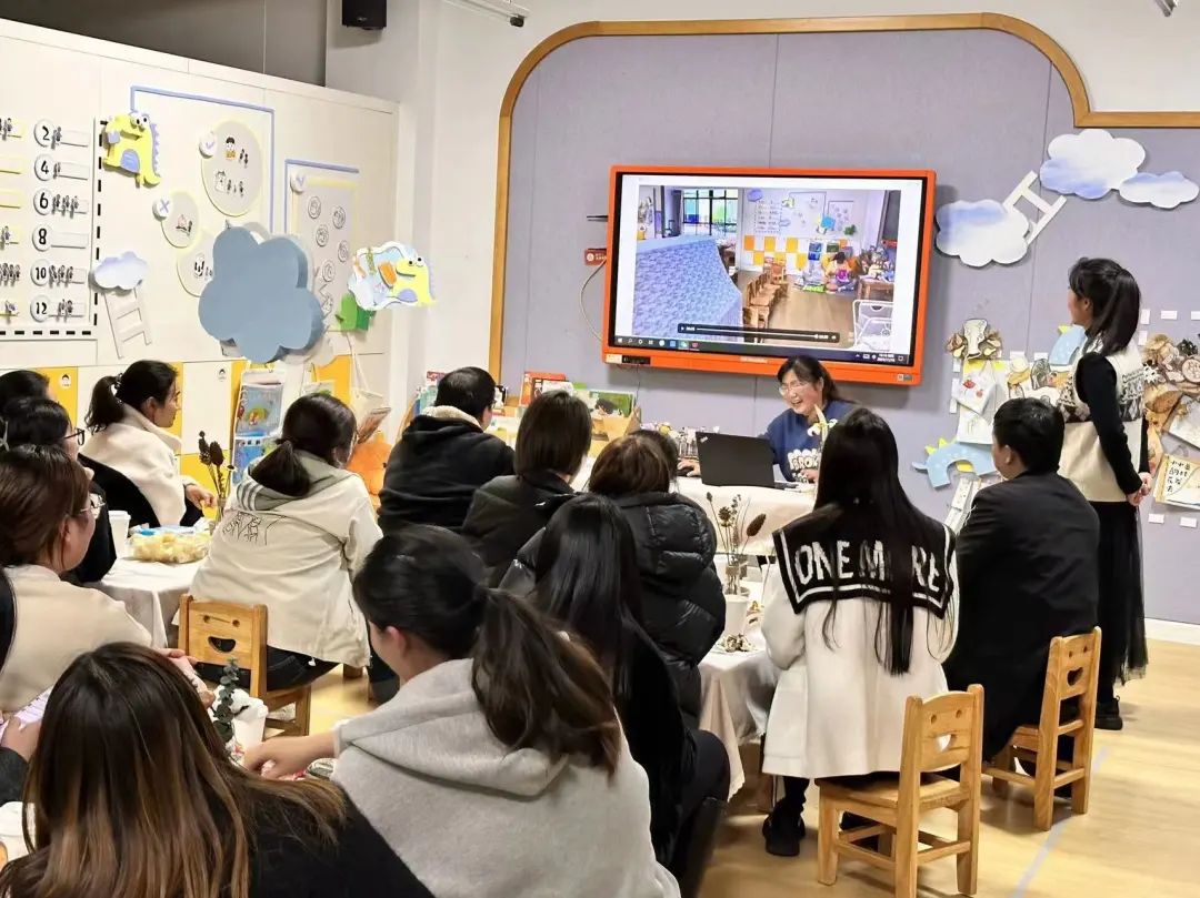 家長會(huì)上爸爸們C幼兒園老師_幼兒園爸爸專場(chǎng)家長會(huì)_幼兒園老師會(huì)家長的話語