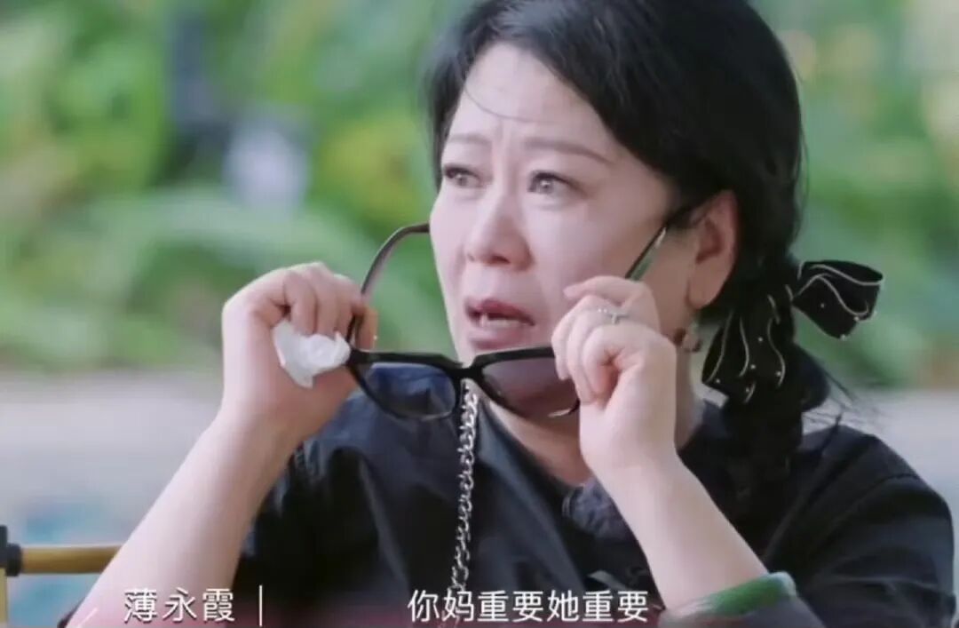车澈李嘉格离婚,车澈被拍到“行为不检点”，35岁李嘉格官宣早已离婚！这俩人分手不意..
