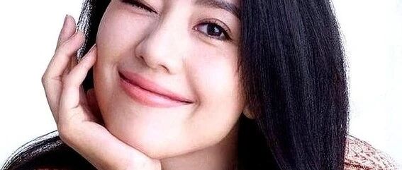 高圆圆曾说:在大院里长大的普通女孩,家里人从来没有夸过我好看