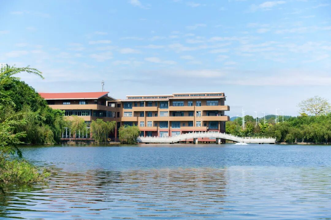 <p>起</p>