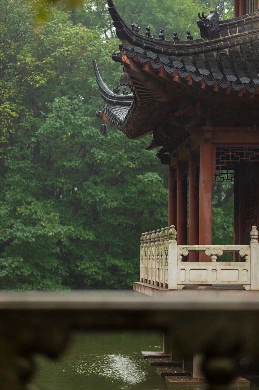 江苏“最小”的城市，面积只有苏州的1/2，比苏州浪漫，比杭州安逸，美到辛弃疾都赞不绝口！