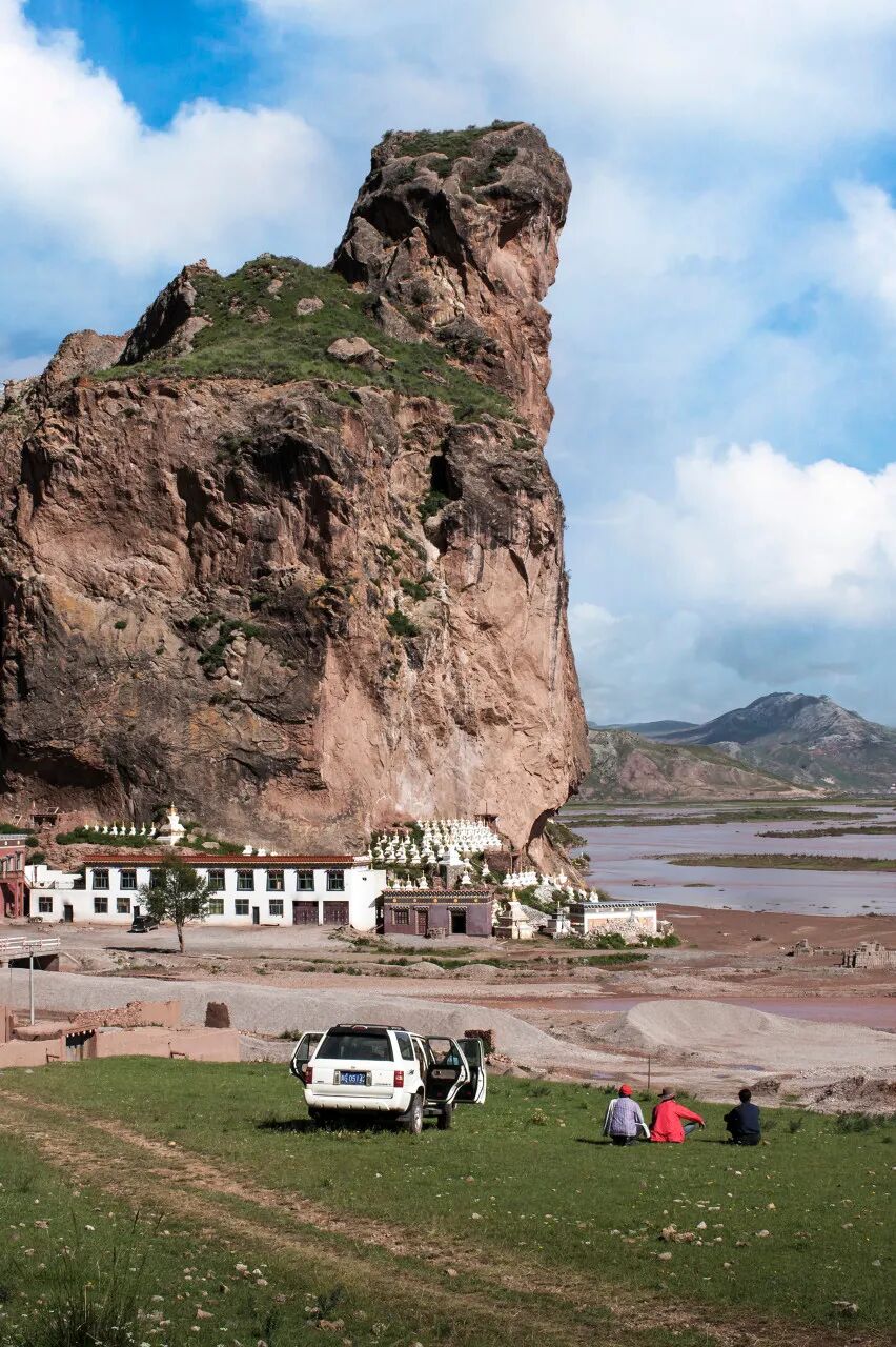 中国唯一门票全免的城市，藏着全国首个国家公园，每年只有2000人能进，比西藏更神秘