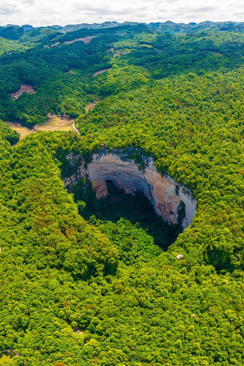 中国最“色”的边境小城，比昆明宜居，比桂林丰满，又甜又野，还稳居世界长寿Top1