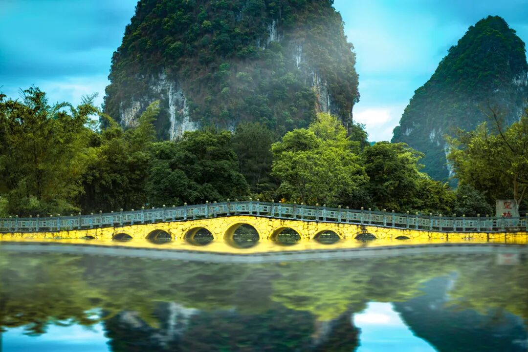 中国最“色”的边境小城，比昆明宜居，比桂林丰满，又甜又野，还稳居世界长寿Top1