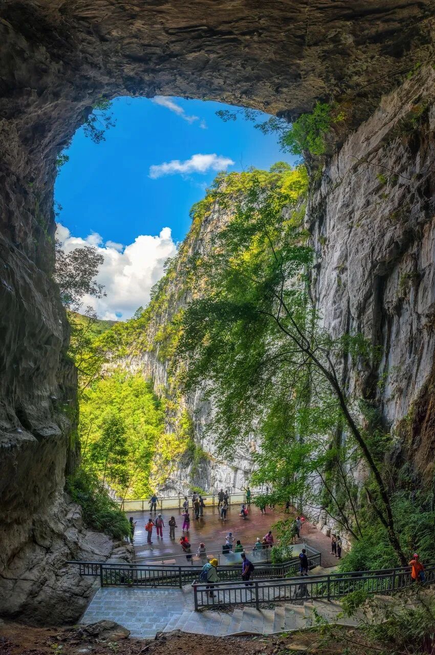 中国最“色”的边境小城，比昆明宜居，比桂林丰满，又甜又野，还稳居世界长寿Top1