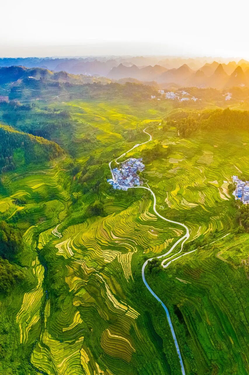 中国最“色”的边境小城，比昆明宜居，比桂林丰满，又甜又野，还稳居世界长寿Top1