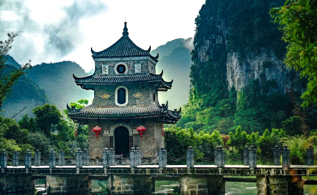 中国最“色”的边境小城，比昆明宜居，比桂林丰满，又甜又野，还稳居世界长寿Top1