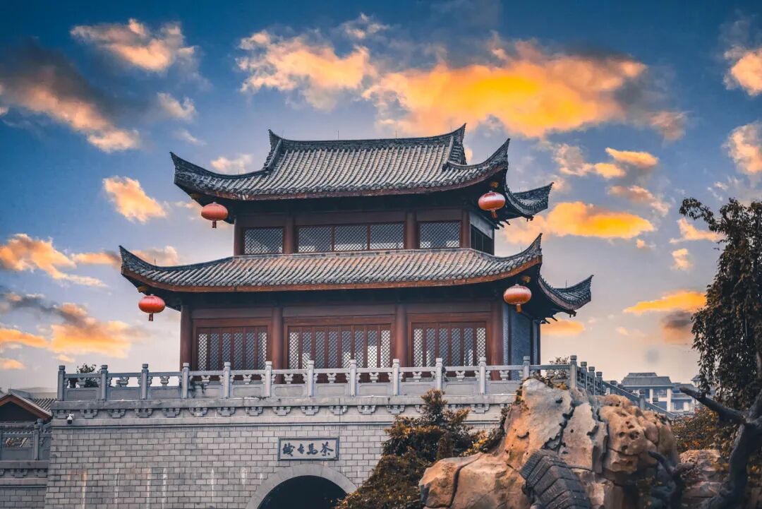 比昆明宜居，游客不及大理一半，它才是云南最美慢城，洗掉一身班味儿，想来养老！