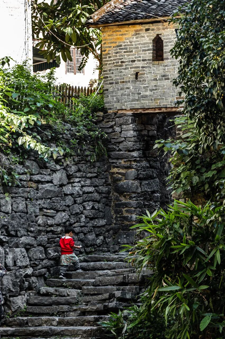 别去丽江挤了！这座距广州一个半小时的千年古镇，高铁直达，比凤凰静谧，比南浔迷人
