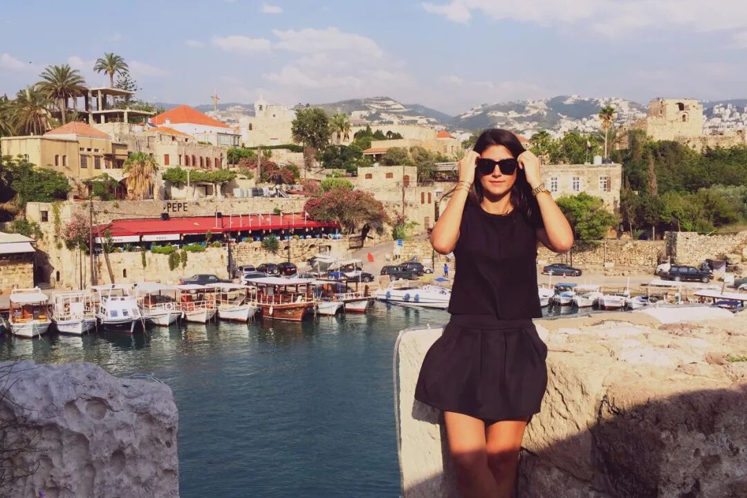 又一国家宣布破产！曾是此生必去旅行地，如今负债6000亿，政府全体辞职，全国停电，1/3国民饿肚子，战火纷飞...