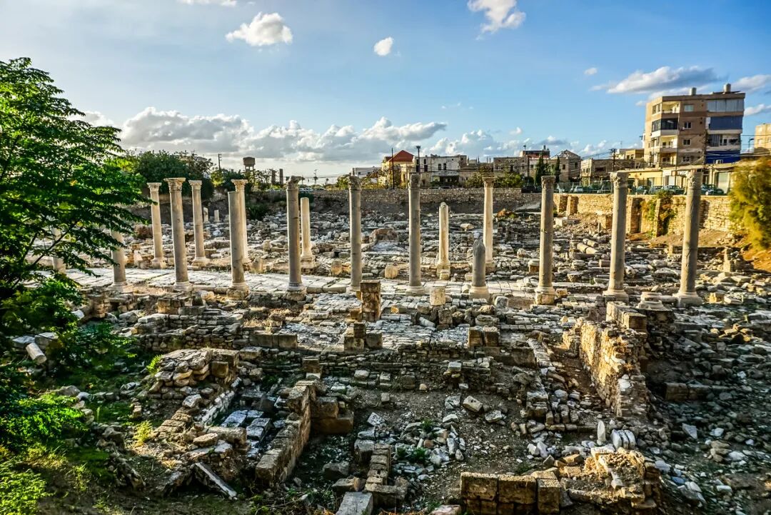 又一国家宣布破产！曾是此生必去旅行地，如今负债6000亿，政府全体辞职，全国停电，1/3国民饿肚子，战火纷飞...